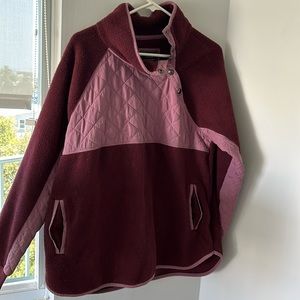 Abercrombie and Fitch fleece pull up top